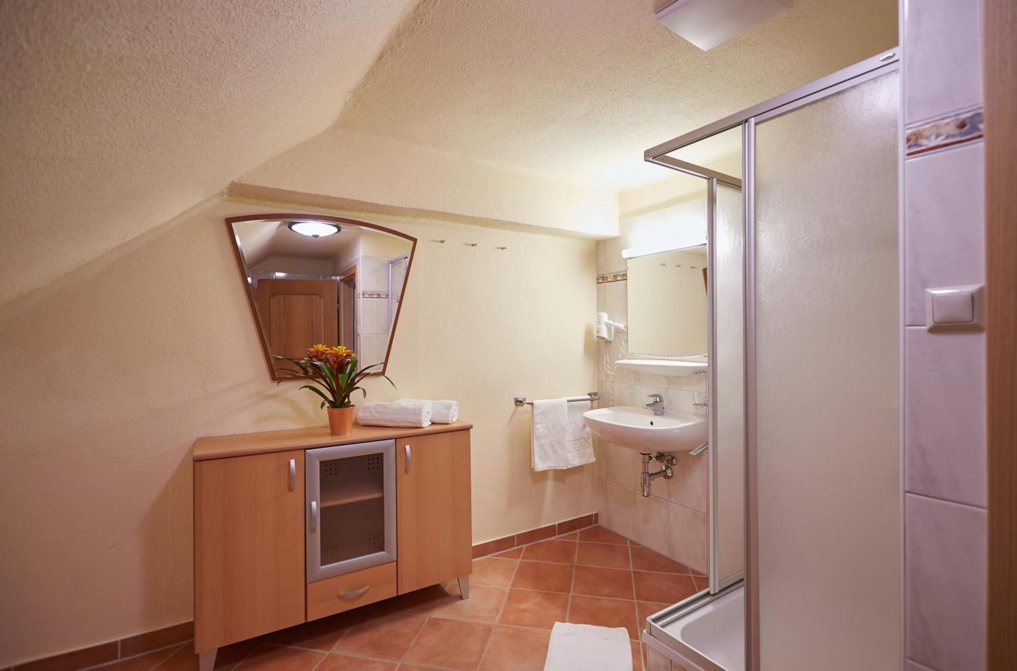 Hotel Gasthof Stenitzer Haus im Ennstal Dış mekan fotoğraf